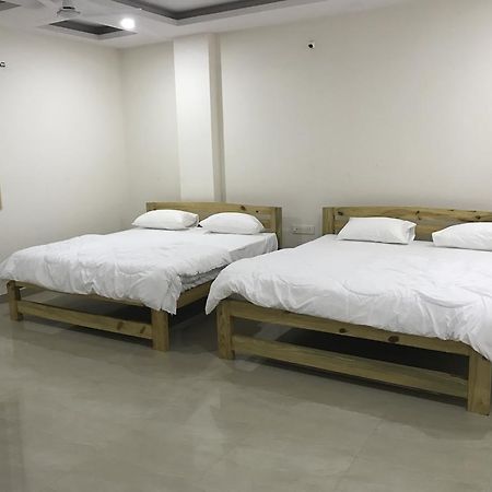 Avigna Lokesh Hotel Chik Bānavar Zewnętrze zdjęcie